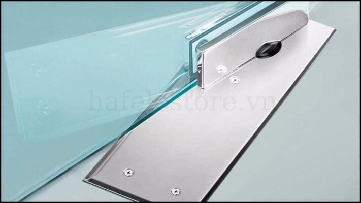 Bản lề sàn giúp điều khiển hoạt động đóng – mở của các loại cửa kính cường lực