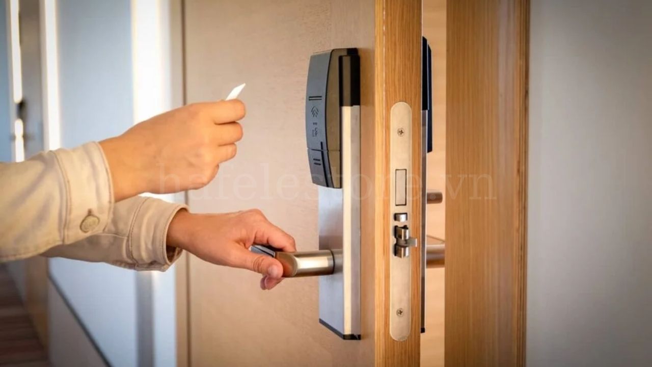 Cơ Chế Vận Hành Của Khóa Cửa Điện Tử