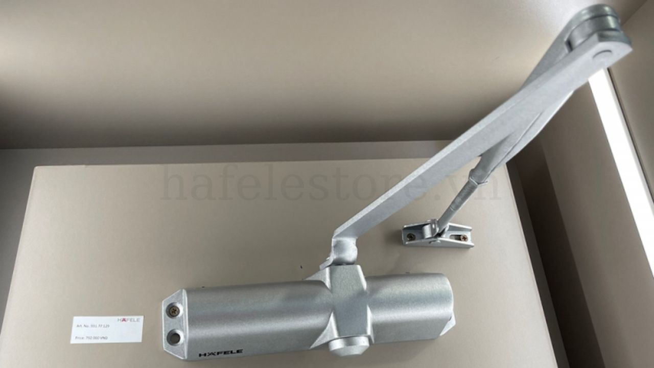 Tay co thủy lực Hafele