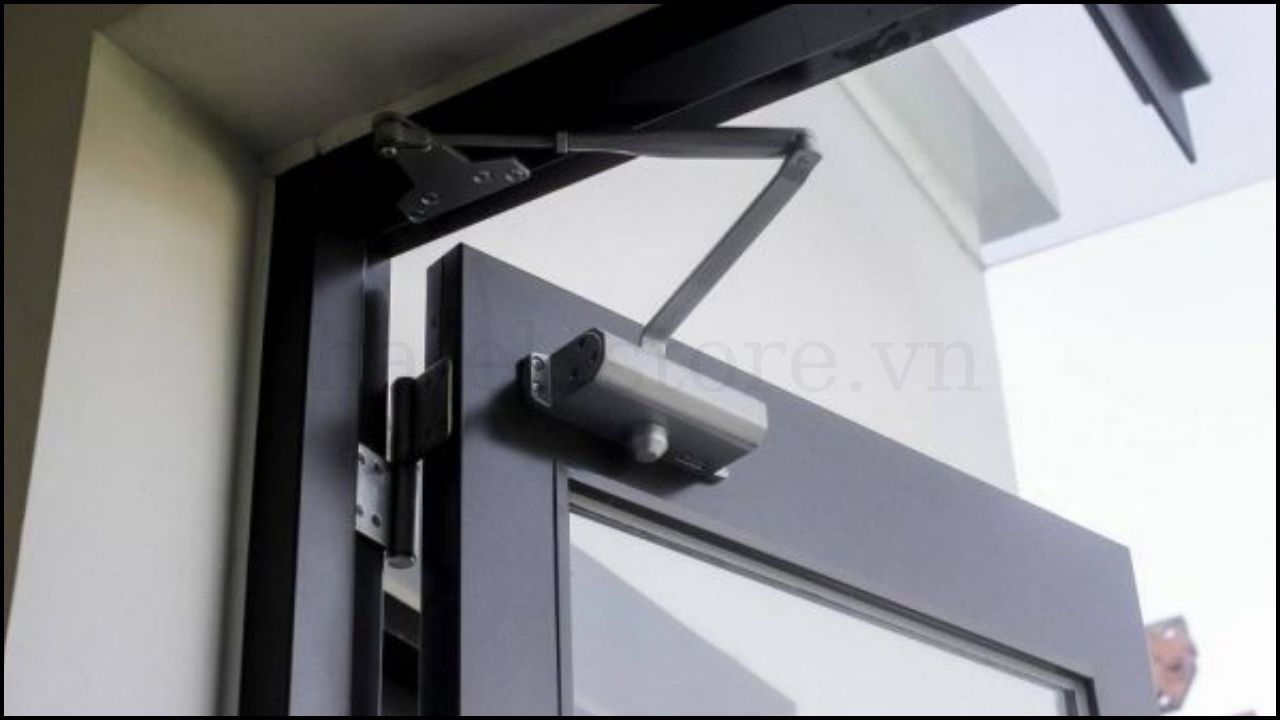Tay co thủy lực, hay còn gọi là tay đẩy hơi, door closer
