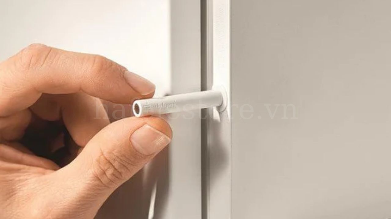 Vì Sao Cần Lắp Đặt Đúng Kỹ Thuật Nêm Nhấn Tủ Tip-On