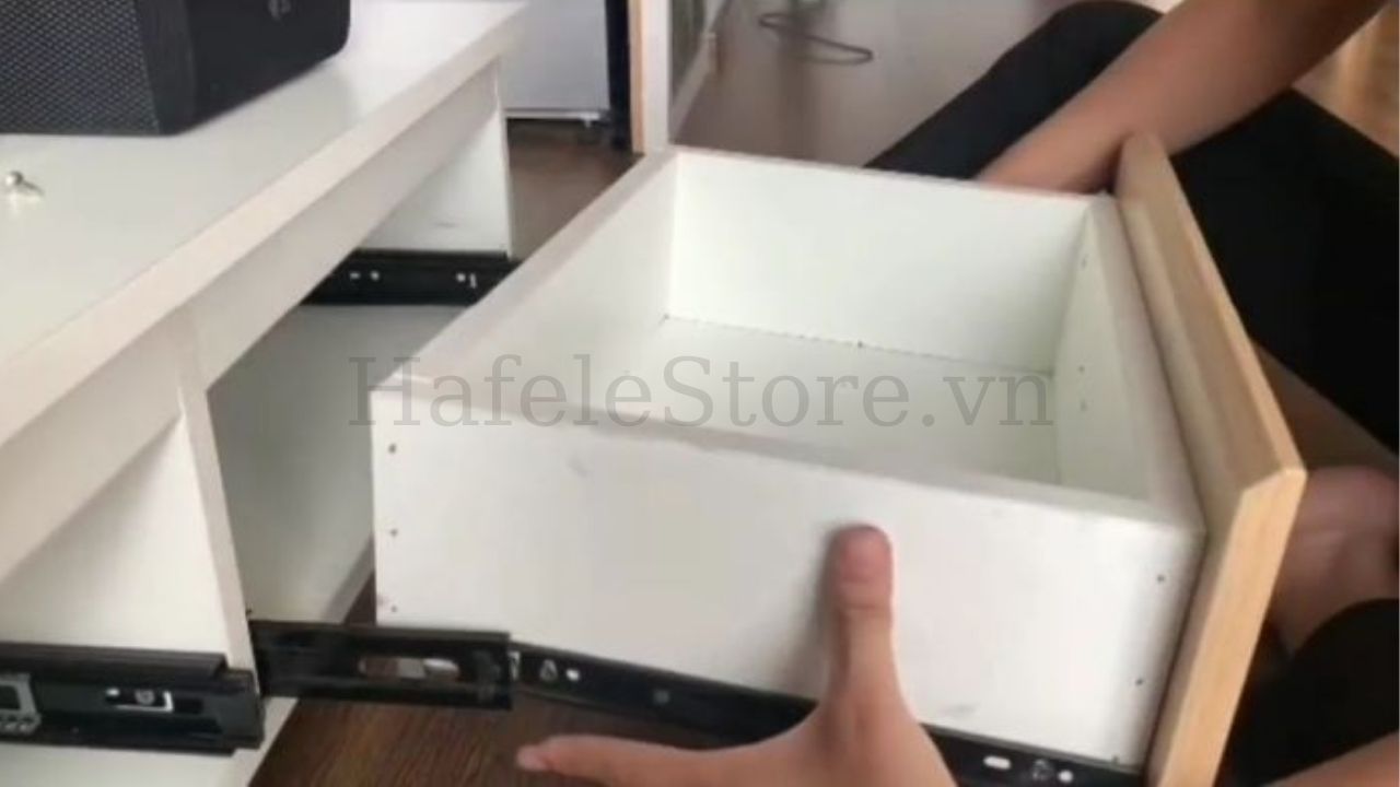Hướng dẫn lắp đặt và thay thế ray ngăn kéo tại nhà chuẩn kỹ thuật