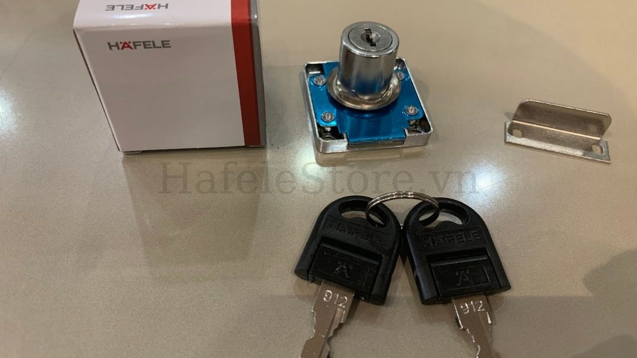 Khóa vuông chìa nhựa Hafele