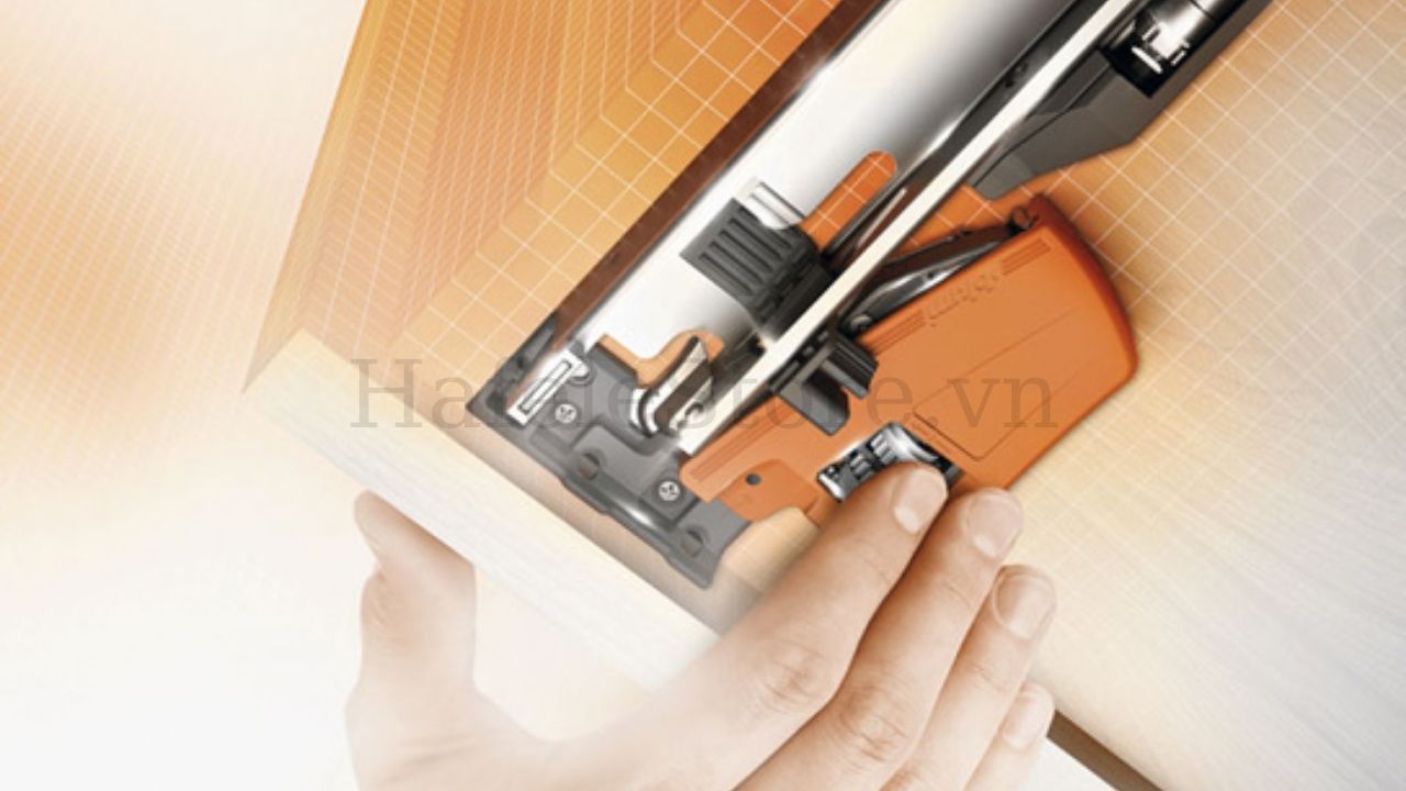 Những lưu ý kỹ thuật khi thi công Ray trượt âm giảm chấn