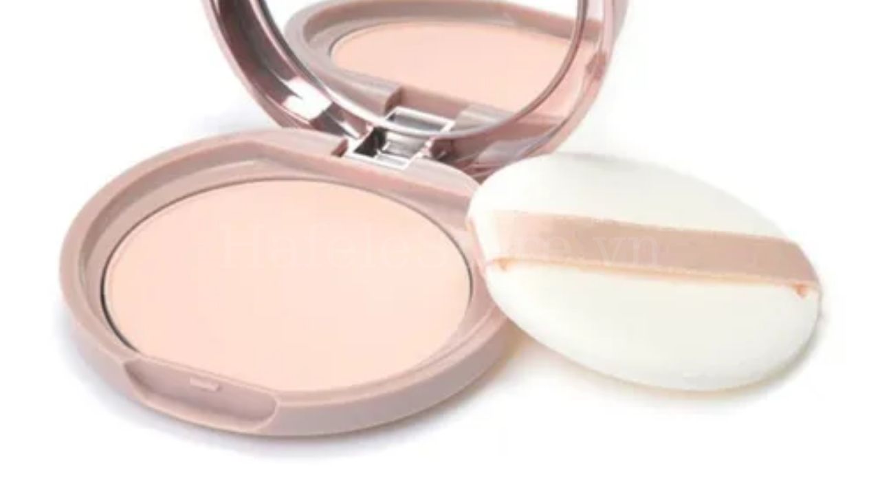 Sử dụng phấn trang điểm